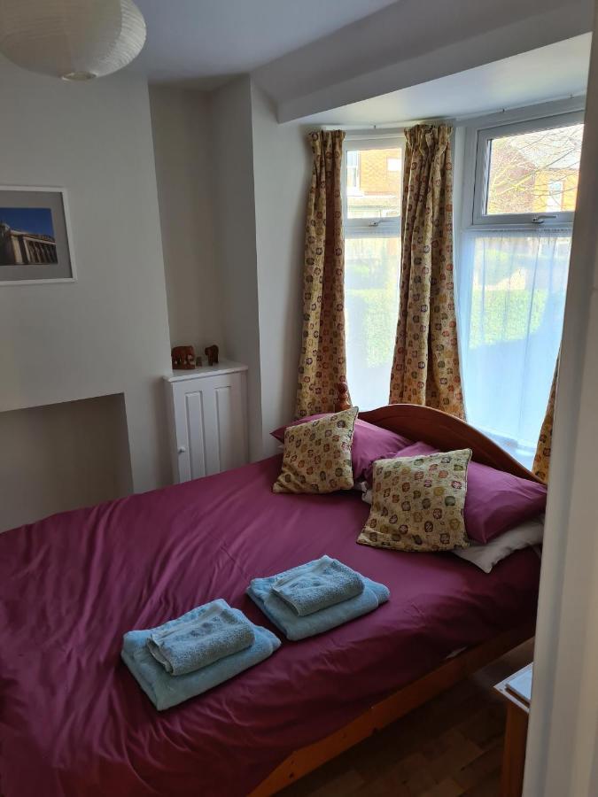 Villa Bramblhen Nottingham Esterno foto